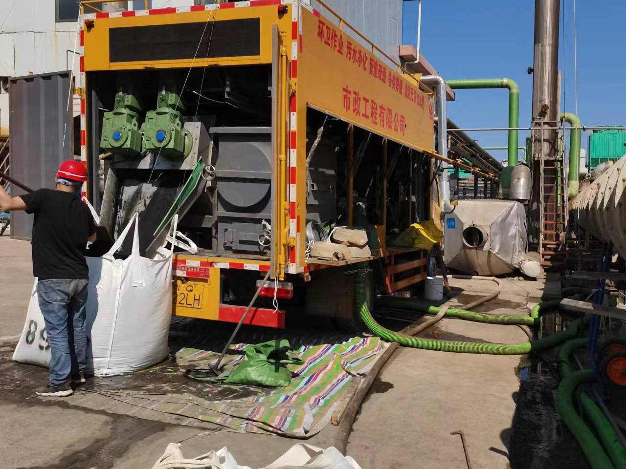 海拉尔淤泥压干处理